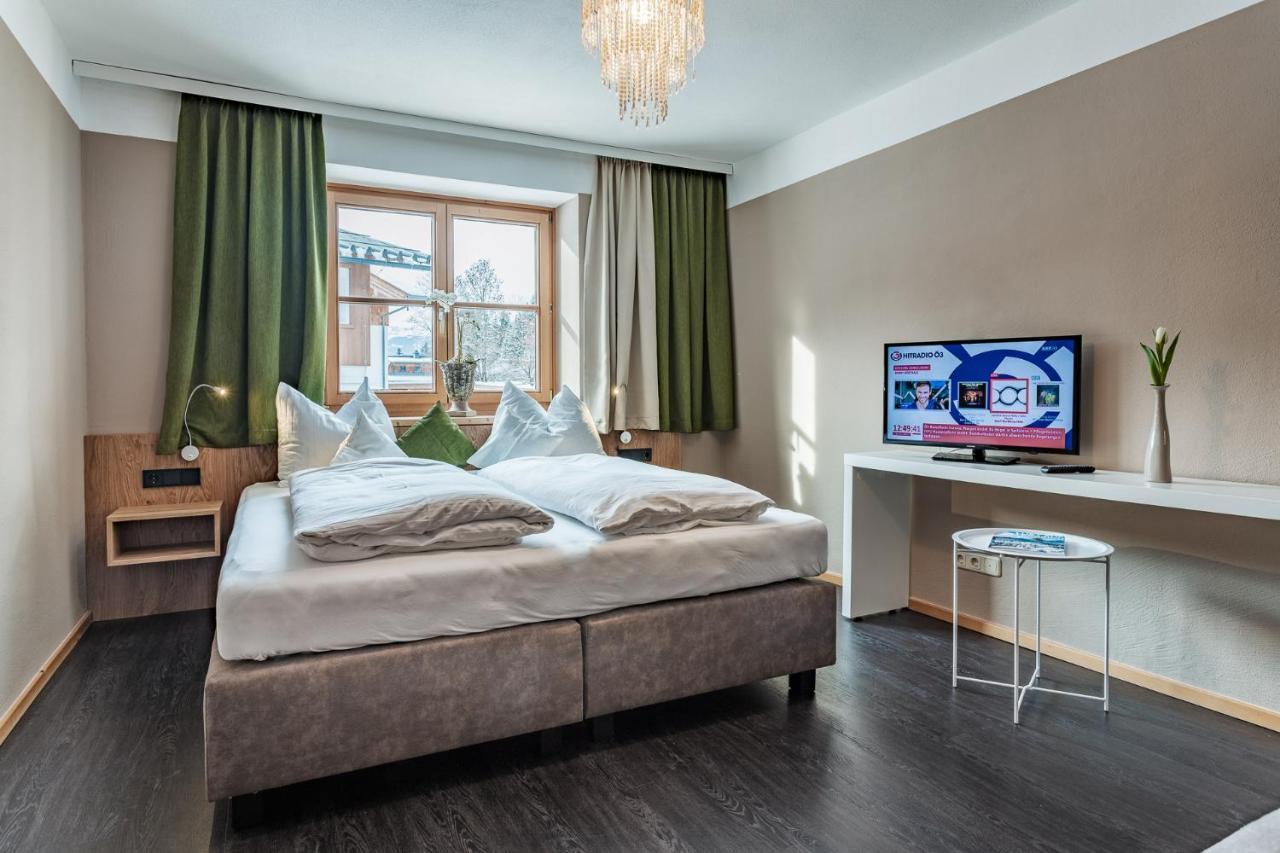 Active Chalet Maria Alm am Steinernen Meer Bagian luar foto